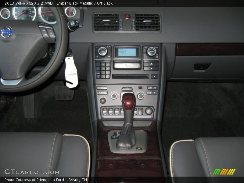 Controls of 2013 XC90 3.2 AWD