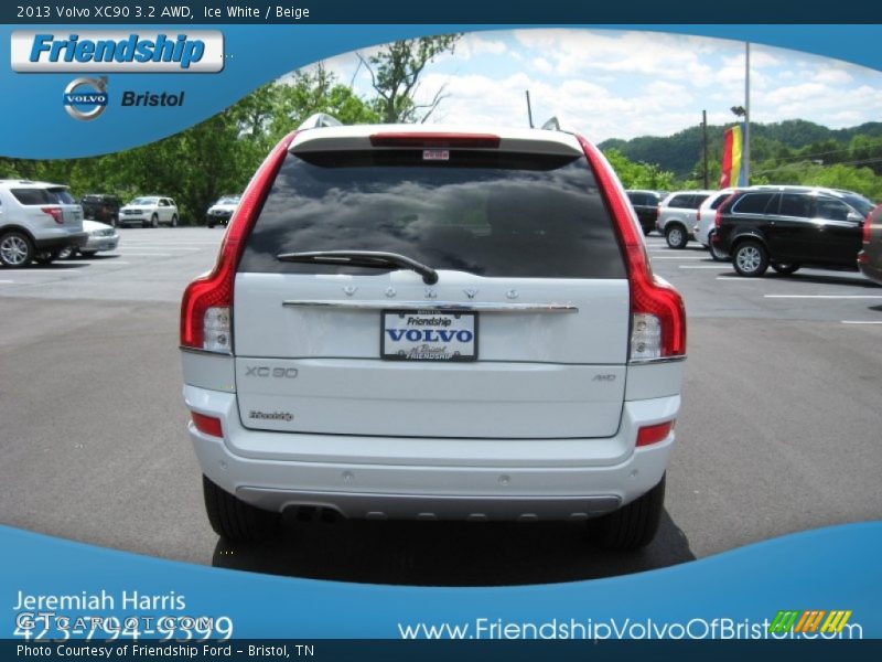 Ice White / Beige 2013 Volvo XC90 3.2 AWD