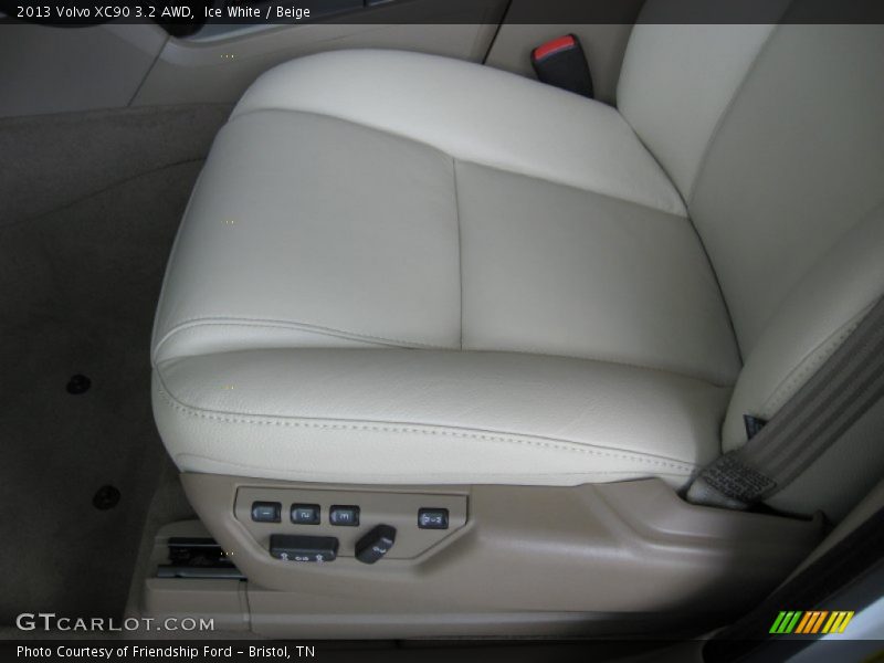Ice White / Beige 2013 Volvo XC90 3.2 AWD