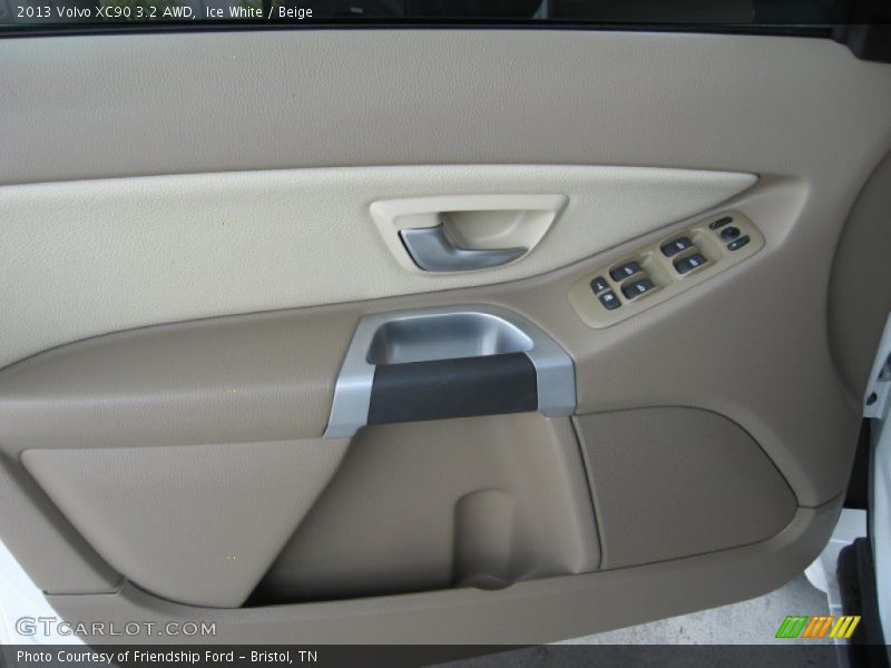 Ice White / Beige 2013 Volvo XC90 3.2 AWD