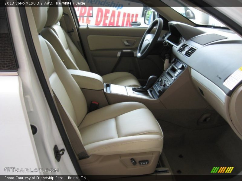 Ice White / Beige 2013 Volvo XC90 3.2 AWD