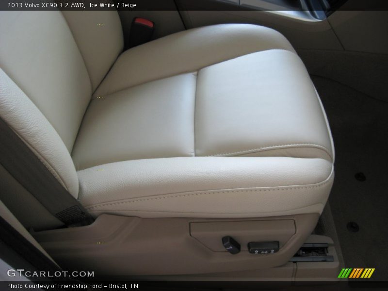 Ice White / Beige 2013 Volvo XC90 3.2 AWD