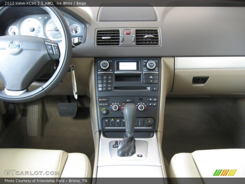 Ice White / Beige 2013 Volvo XC90 3.2 AWD