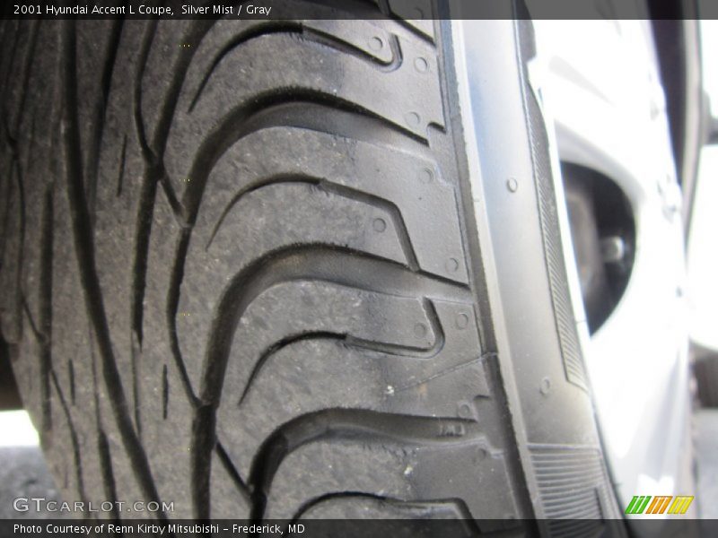 Silver Mist / Gray 2001 Hyundai Accent L Coupe