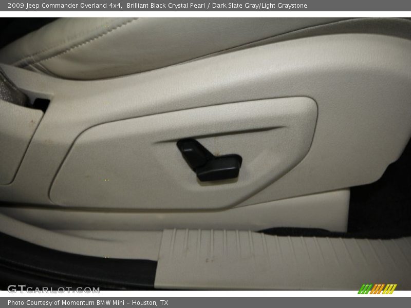 Brilliant Black Crystal Pearl / Dark Slate Gray/Light Graystone 2009 Jeep Commander Overland 4x4