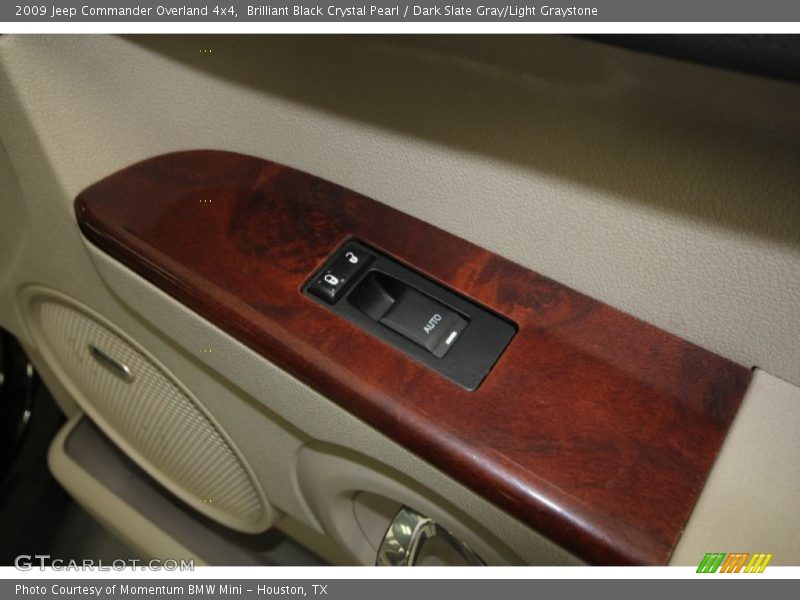 Brilliant Black Crystal Pearl / Dark Slate Gray/Light Graystone 2009 Jeep Commander Overland 4x4