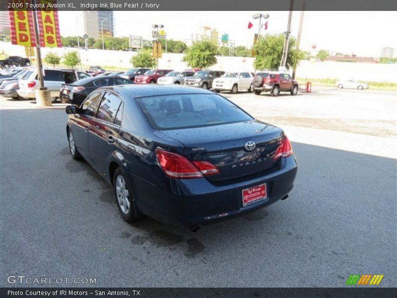 Indigo Ink Blue Pearl / Ivory 2006 Toyota Avalon XL