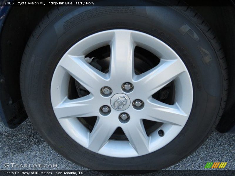 Indigo Ink Blue Pearl / Ivory 2006 Toyota Avalon XL