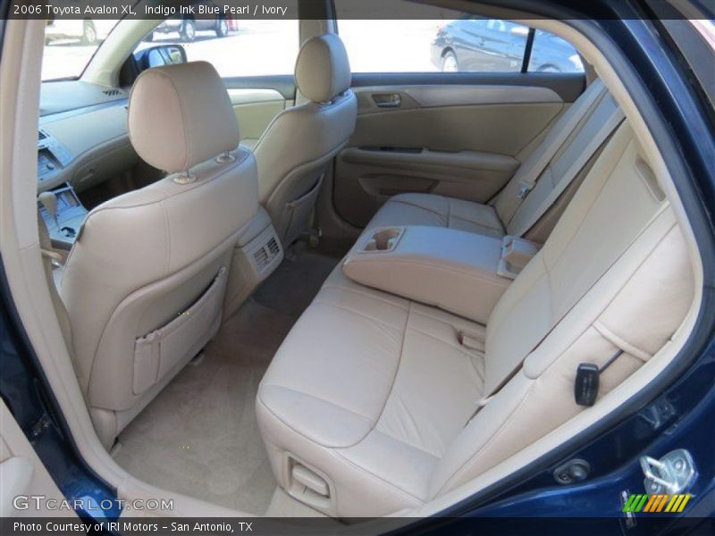 Indigo Ink Blue Pearl / Ivory 2006 Toyota Avalon XL