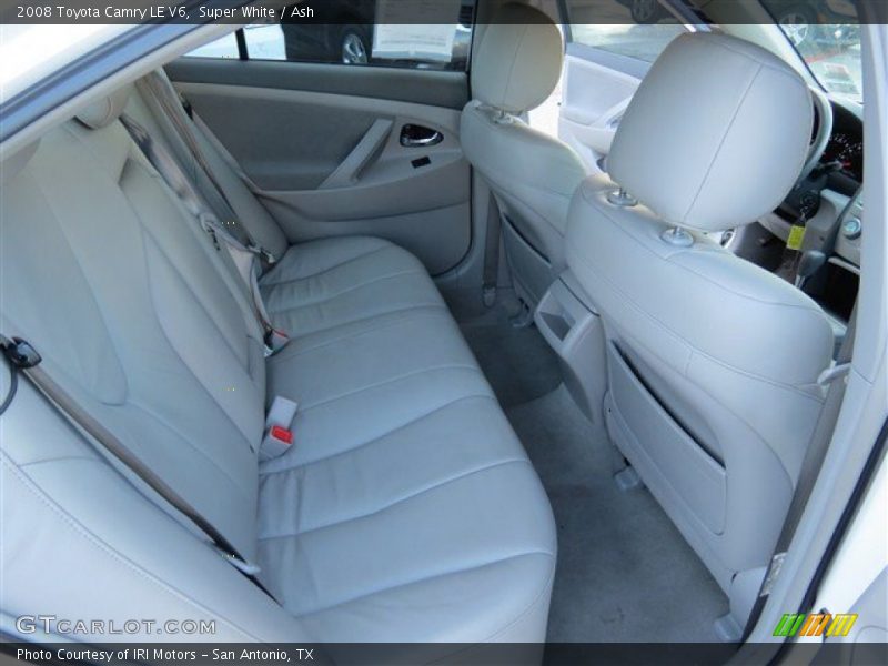 Super White / Ash 2008 Toyota Camry LE V6