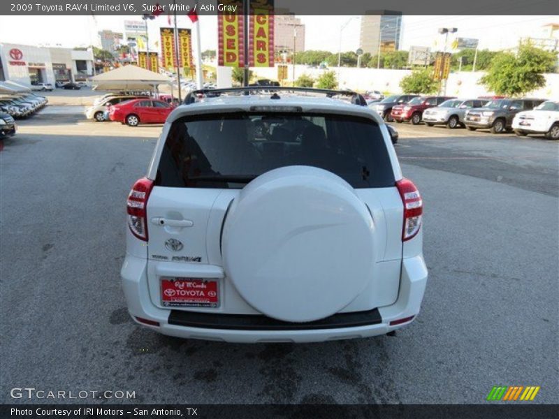 Super White / Ash Gray 2009 Toyota RAV4 Limited V6