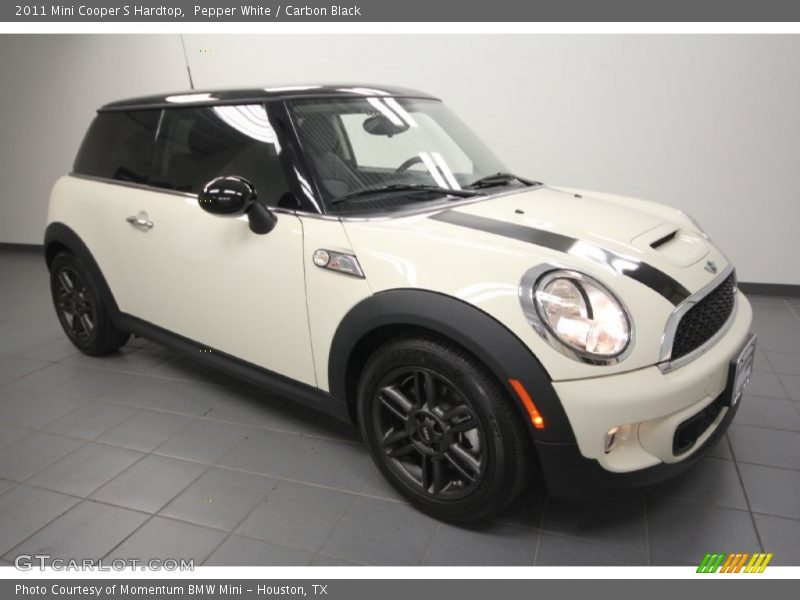 Pepper White / Carbon Black 2011 Mini Cooper S Hardtop