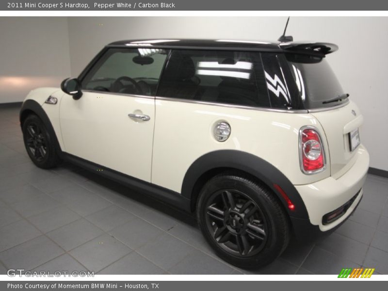 Pepper White / Carbon Black 2011 Mini Cooper S Hardtop