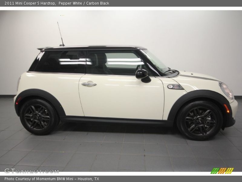 Pepper White / Carbon Black 2011 Mini Cooper S Hardtop