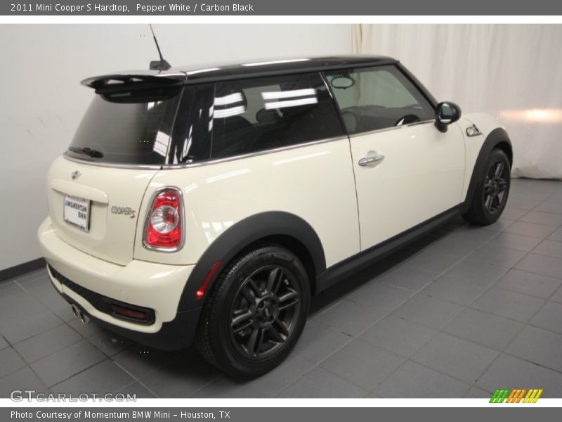 Pepper White / Carbon Black 2011 Mini Cooper S Hardtop