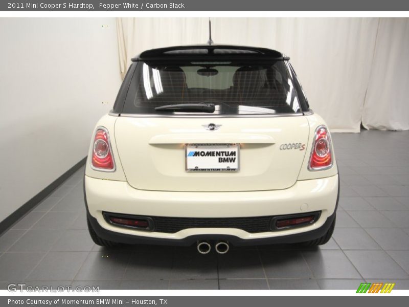 Pepper White / Carbon Black 2011 Mini Cooper S Hardtop