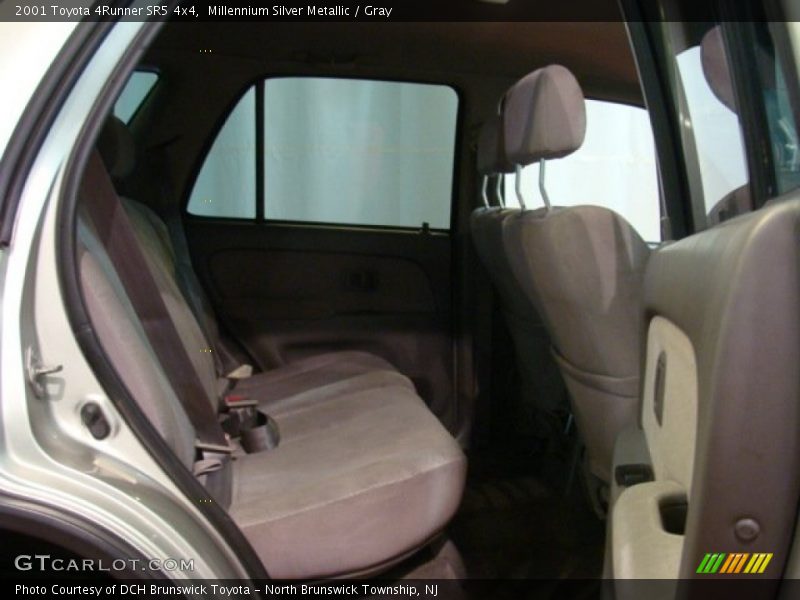 Millennium Silver Metallic / Gray 2001 Toyota 4Runner SR5 4x4