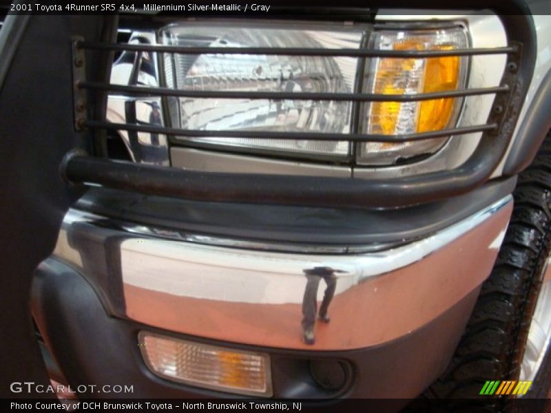 Millennium Silver Metallic / Gray 2001 Toyota 4Runner SR5 4x4