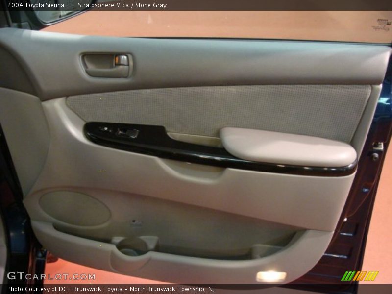 Stratosphere Mica / Stone Gray 2004 Toyota Sienna LE