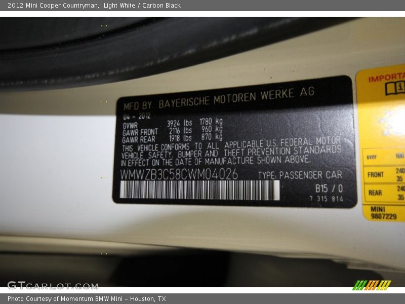 Light White / Carbon Black 2012 Mini Cooper Countryman