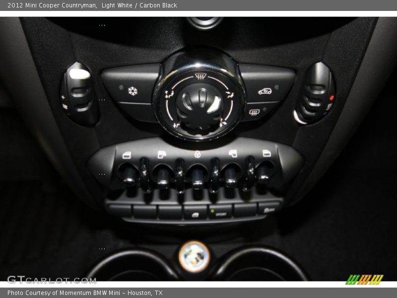 Light White / Carbon Black 2012 Mini Cooper Countryman