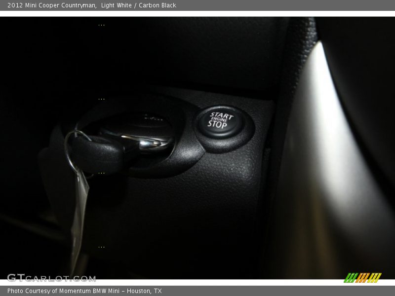 Light White / Carbon Black 2012 Mini Cooper Countryman