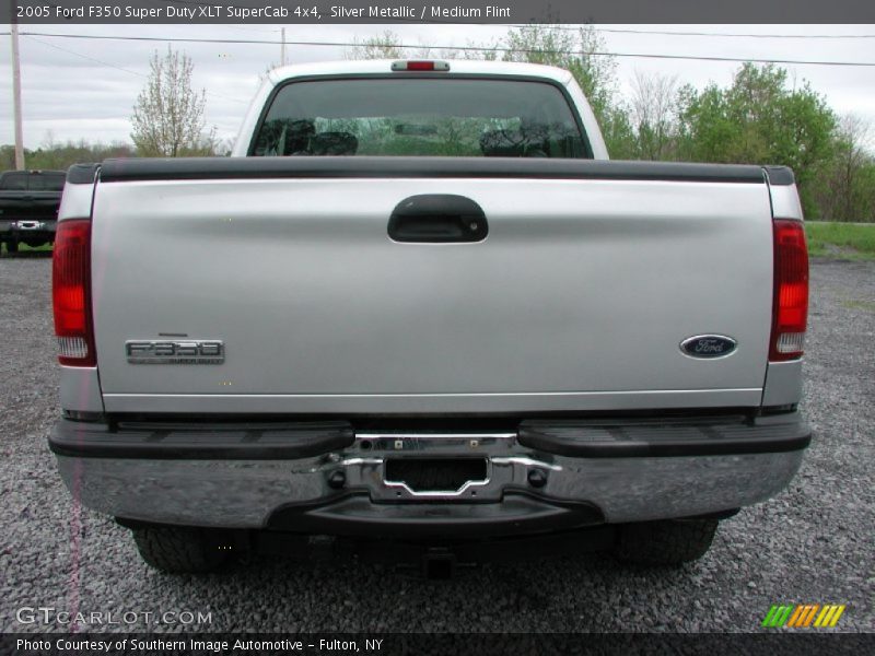 Silver Metallic / Medium Flint 2005 Ford F350 Super Duty XLT SuperCab 4x4