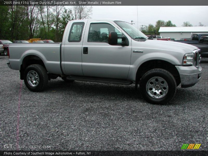 Silver Metallic / Medium Flint 2005 Ford F350 Super Duty XLT SuperCab 4x4