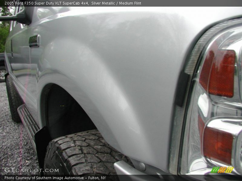 Silver Metallic / Medium Flint 2005 Ford F350 Super Duty XLT SuperCab 4x4