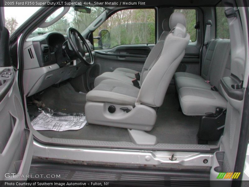  2005 F350 Super Duty XLT SuperCab 4x4 Medium Flint Interior