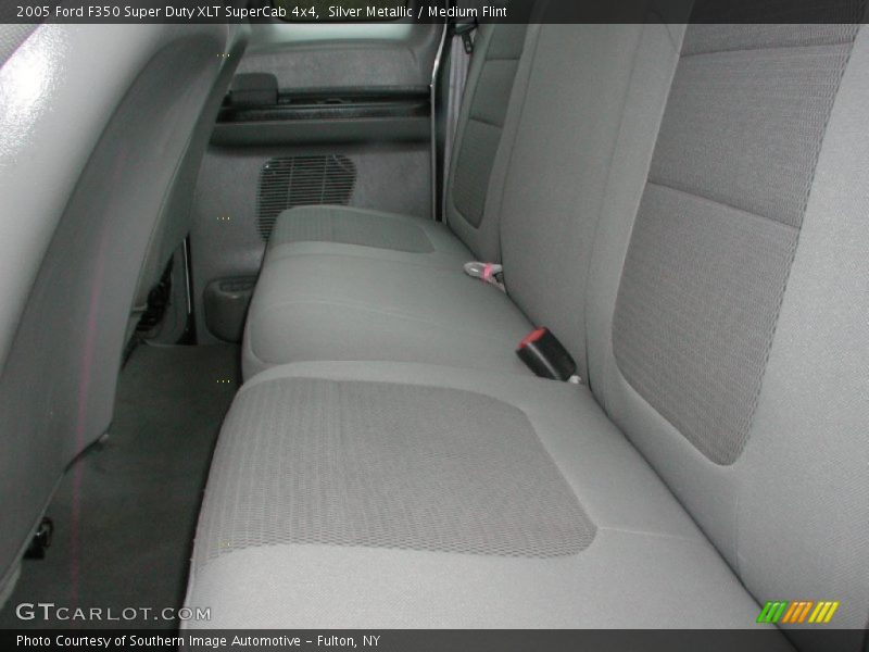 Silver Metallic / Medium Flint 2005 Ford F350 Super Duty XLT SuperCab 4x4