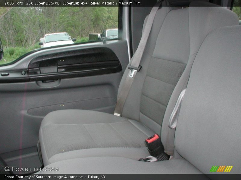 Silver Metallic / Medium Flint 2005 Ford F350 Super Duty XLT SuperCab 4x4