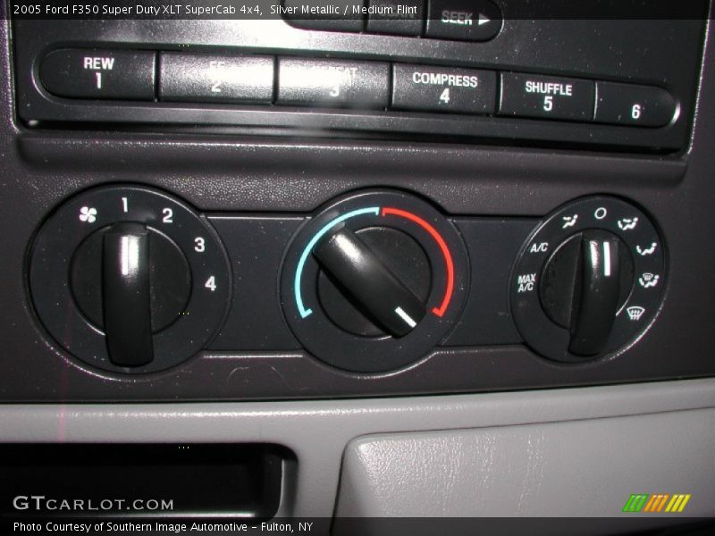 Silver Metallic / Medium Flint 2005 Ford F350 Super Duty XLT SuperCab 4x4