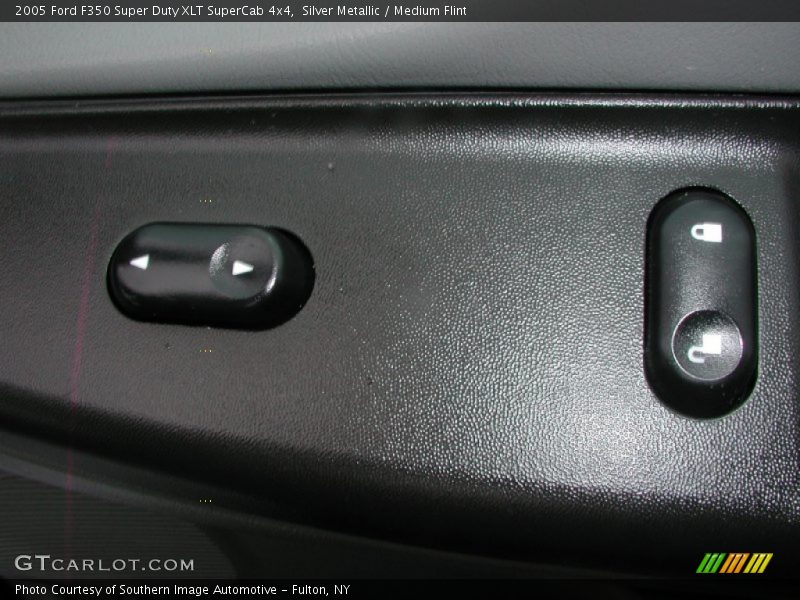 Silver Metallic / Medium Flint 2005 Ford F350 Super Duty XLT SuperCab 4x4