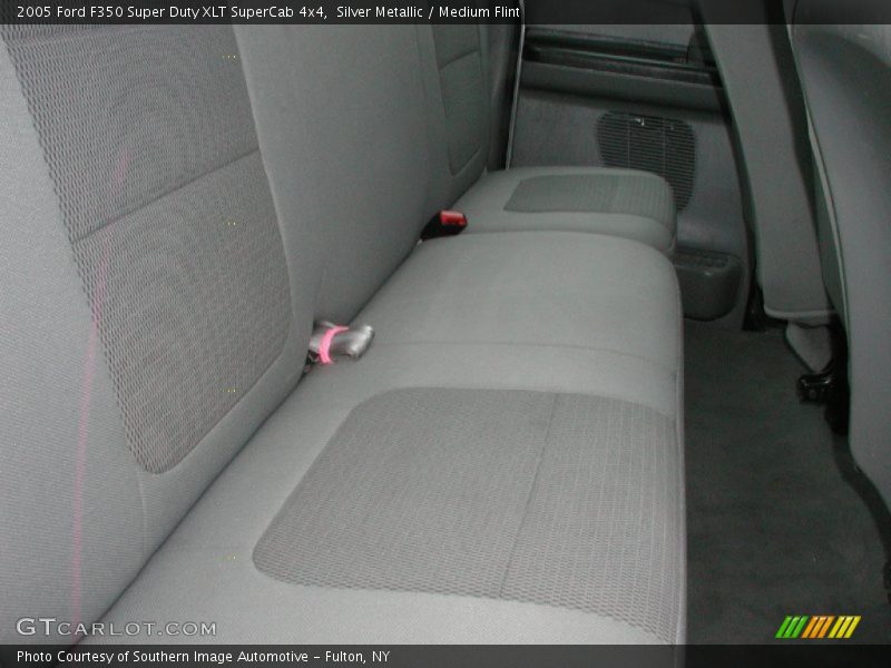 Silver Metallic / Medium Flint 2005 Ford F350 Super Duty XLT SuperCab 4x4