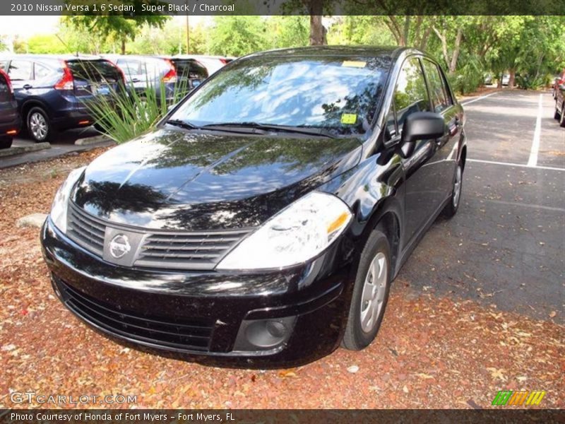 Super Black / Charcoal 2010 Nissan Versa 1.6 Sedan