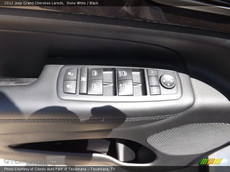 Stone White / Black 2012 Jeep Grand Cherokee Laredo