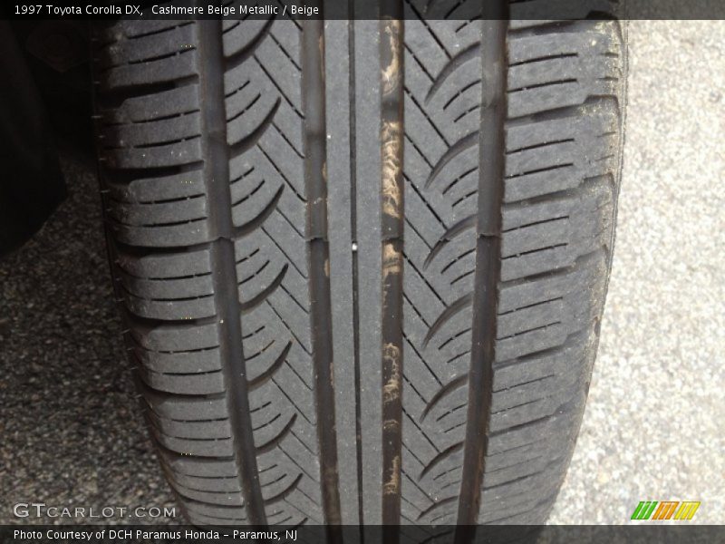Cashmere Beige Metallic / Beige 1997 Toyota Corolla DX