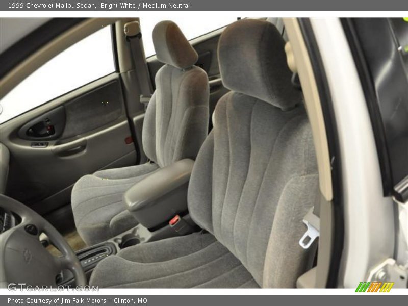 Bright White / Medium Neutral 1999 Chevrolet Malibu Sedan
