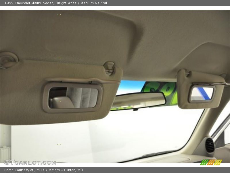 Bright White / Medium Neutral 1999 Chevrolet Malibu Sedan