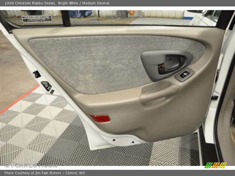 Bright White / Medium Neutral 1999 Chevrolet Malibu Sedan
