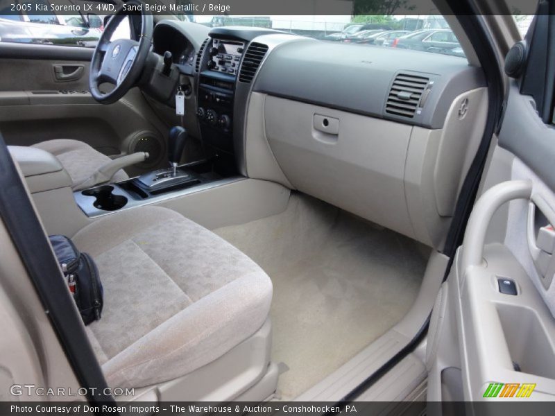 Sand Beige Metallic / Beige 2005 Kia Sorento LX 4WD