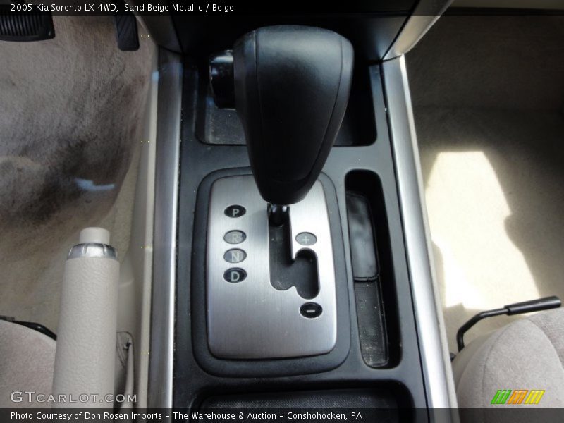 Sand Beige Metallic / Beige 2005 Kia Sorento LX 4WD