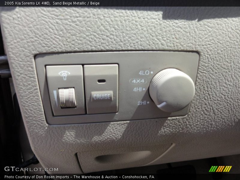 Sand Beige Metallic / Beige 2005 Kia Sorento LX 4WD