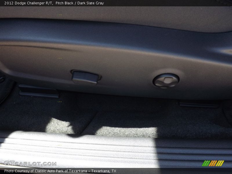 Pitch Black / Dark Slate Gray 2012 Dodge Challenger R/T