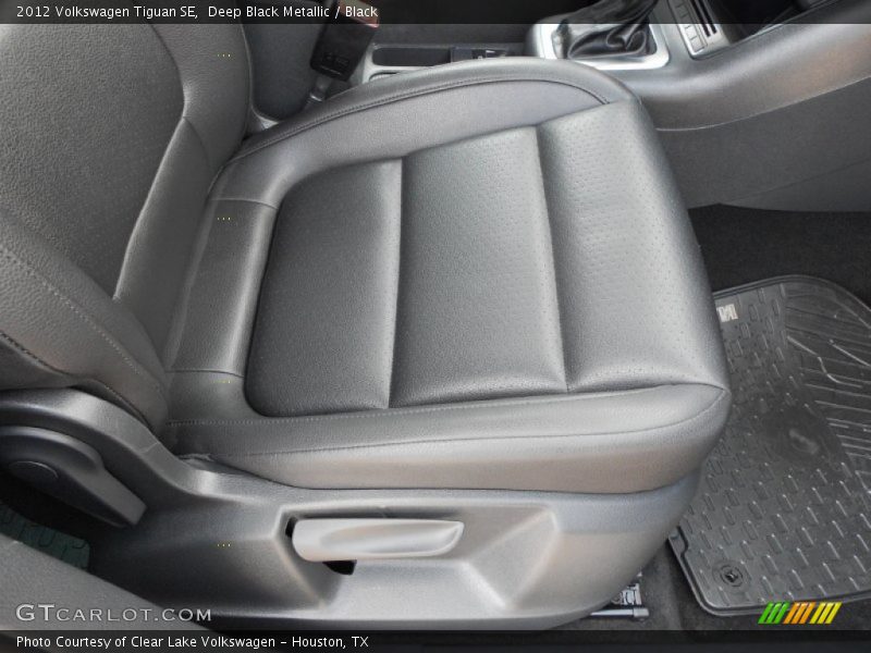 Deep Black Metallic / Black 2012 Volkswagen Tiguan SE