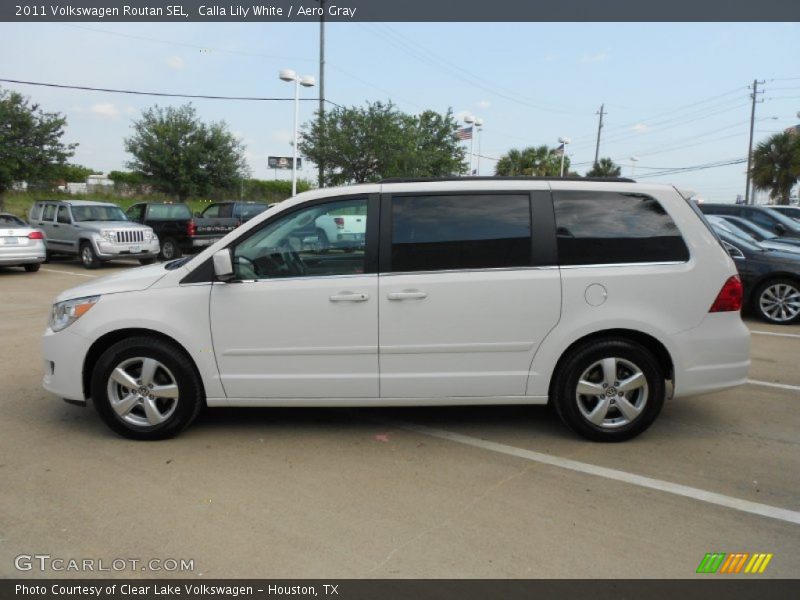 Calla Lily White / Aero Gray 2011 Volkswagen Routan SEL