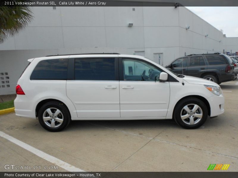 Calla Lily White / Aero Gray 2011 Volkswagen Routan SEL