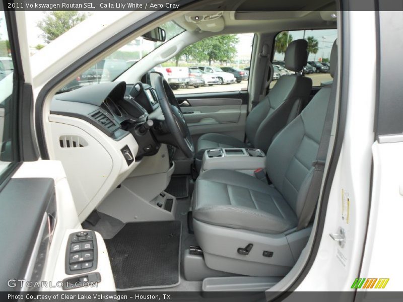 Calla Lily White / Aero Gray 2011 Volkswagen Routan SEL