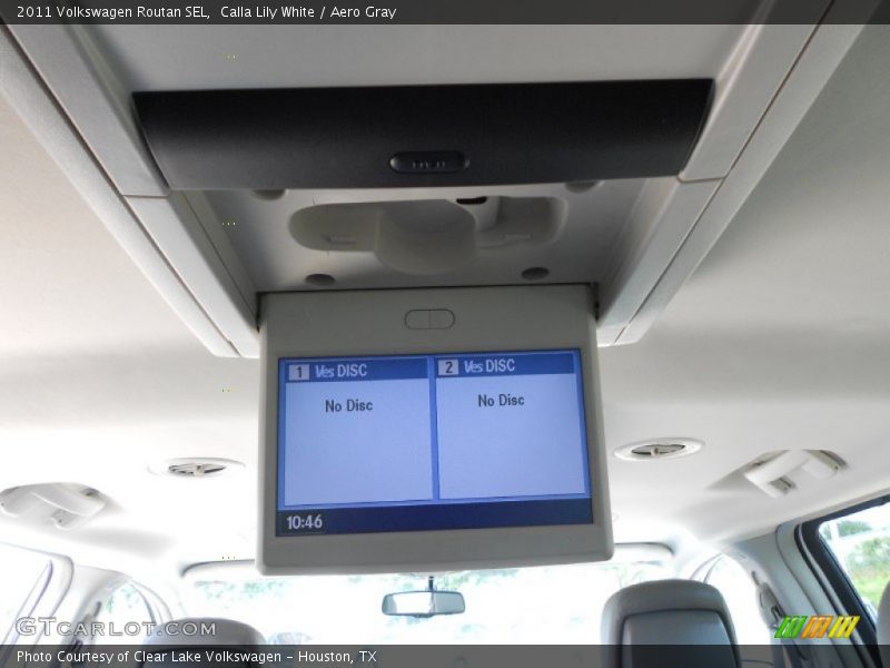 Calla Lily White / Aero Gray 2011 Volkswagen Routan SEL